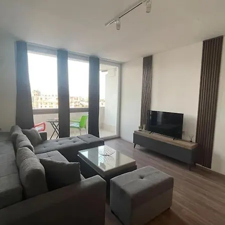 דירה Sky View Center סקופיה