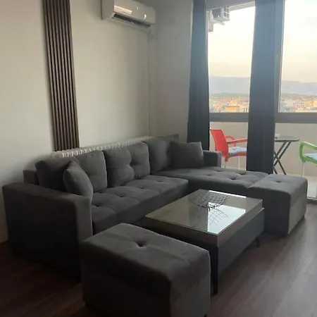 Sky View Center סקופיה