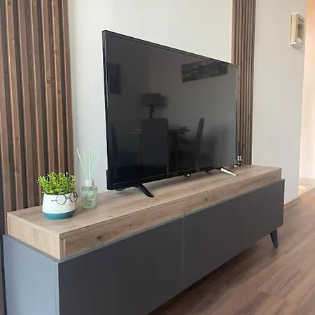 Sky View Center דירה