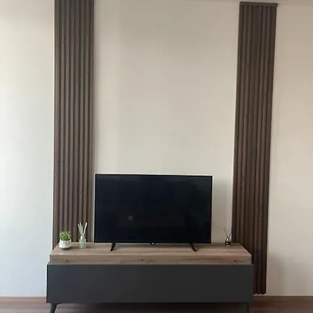 Sky View Center דירה