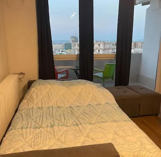 דירה Sky View Center