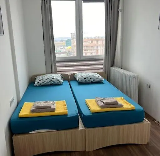 Sky View Center Apartment *