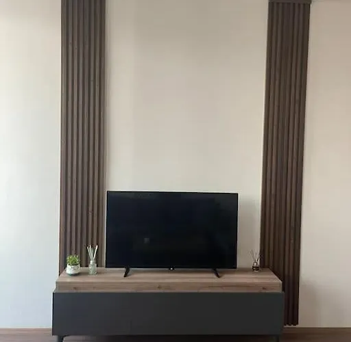 Sky View Center Apartment